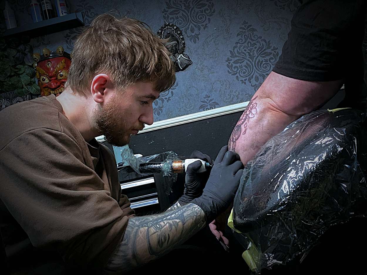 1-fotor-20250825201723